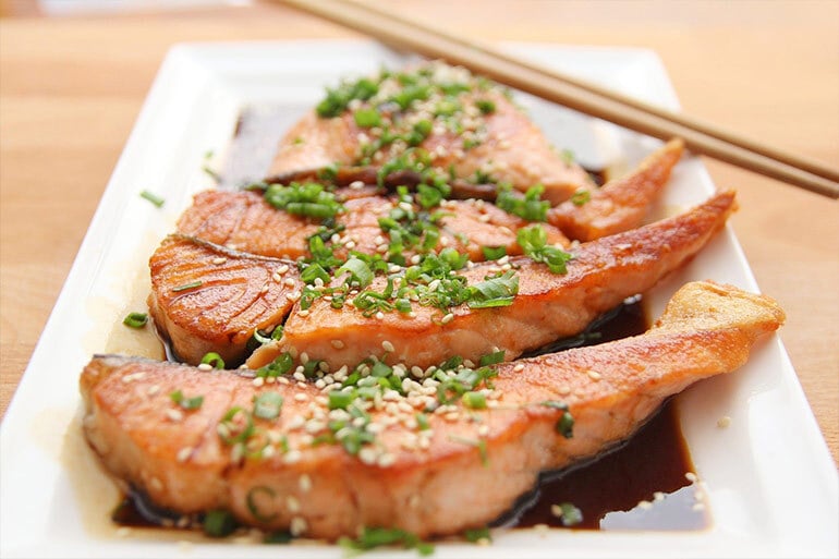 healthy and unhealthy fats salmon