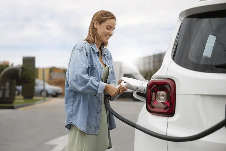 CUERPO_1_Electric_car_maintenance_costs_vs._gas