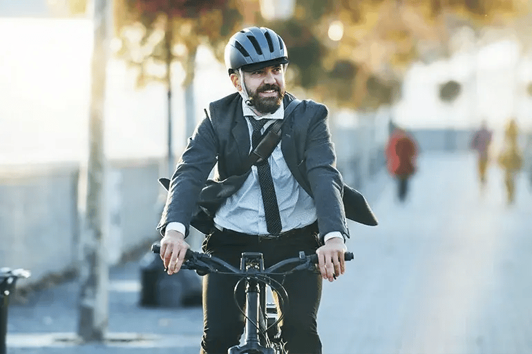 CUERPO_2_Cycling_in_Spain_Rules_and_Safety_Tips