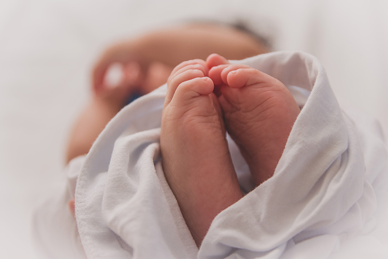 newborn born through infertility treatments