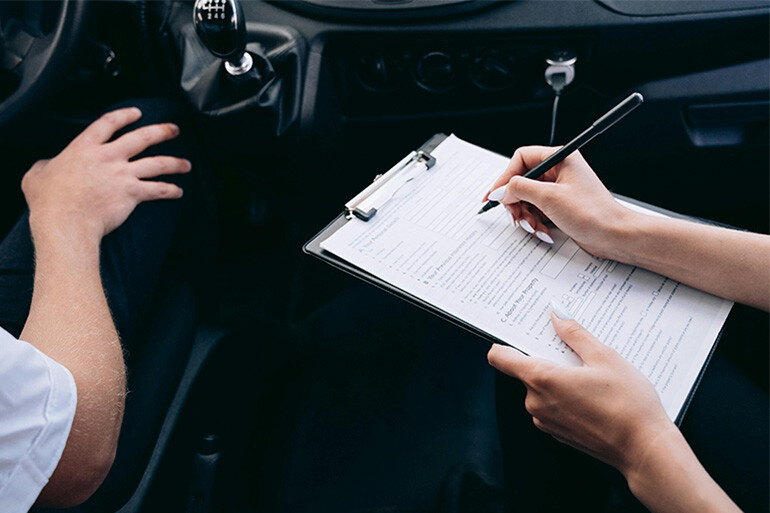 signing vehicle appraisal for car insurance