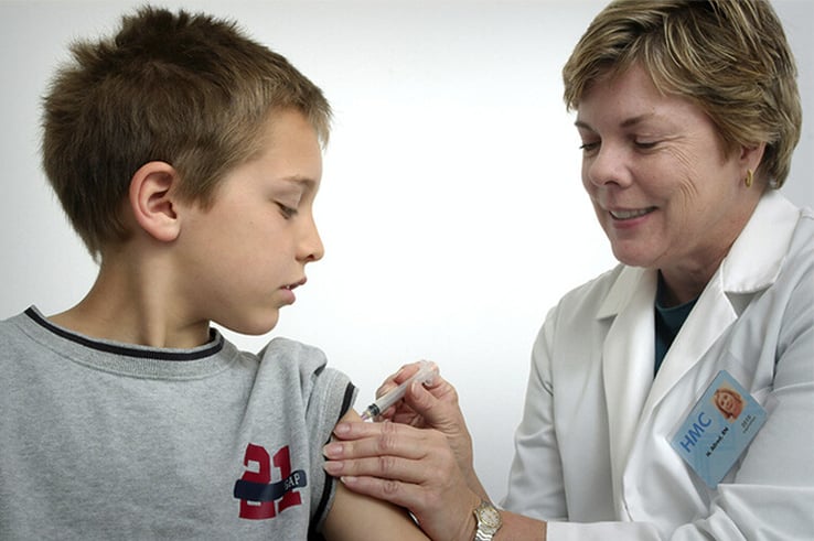 A child renewing her European Health Insurance Card in Spain.