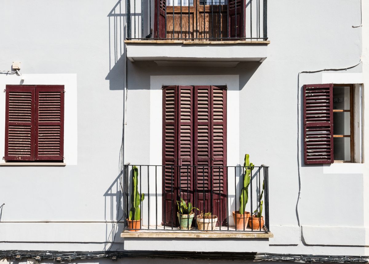 typical spanish home with the best homeowner's insurance