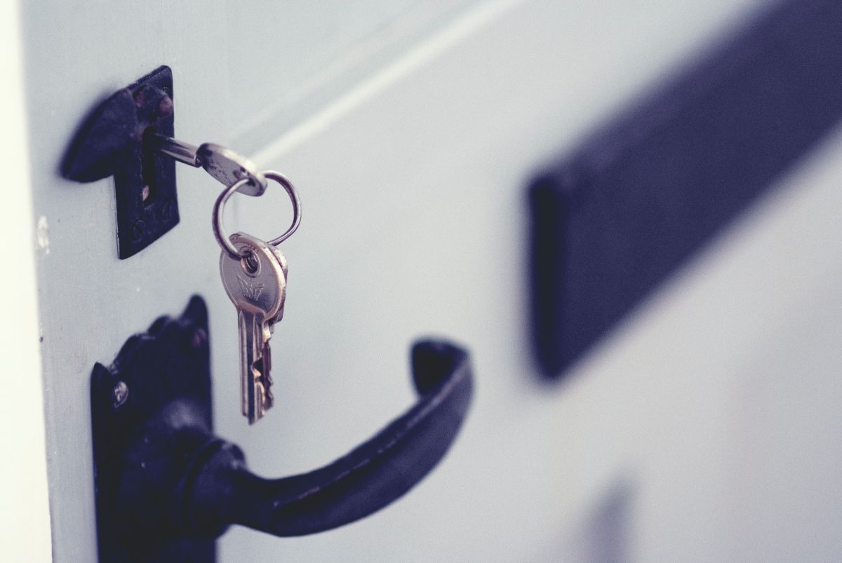 keys to home and best homeowner's insurance