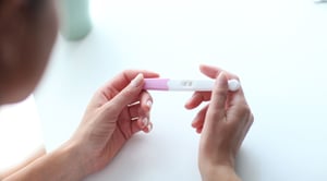 leczenie bezpłodności w Hiszpanii z domowym testem ciążowym