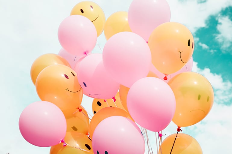 you'll feel like a smiling balloon after you hear these top 10 common Spanish expressions